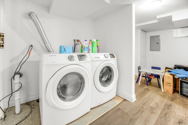 Building Photo - 10516 S Eggleston Ave