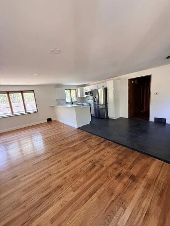 Building Photo - 2024 Bushy Run Rd