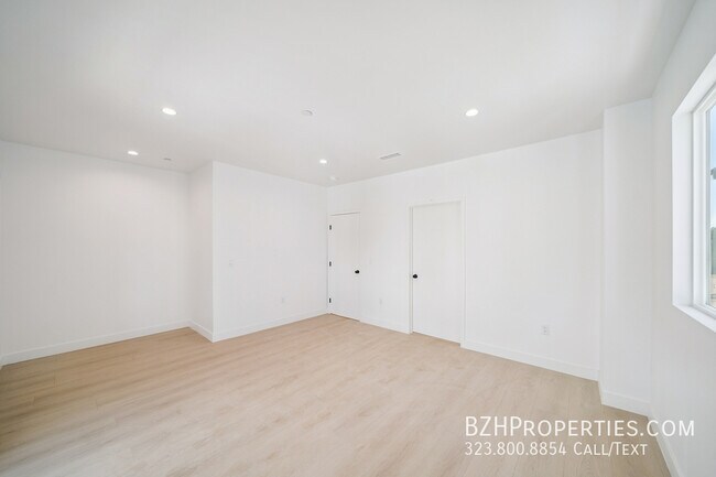 Building Photo - 5655 Case Ave
