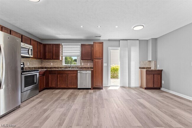 Building Photo - 10342 Liberty Cove