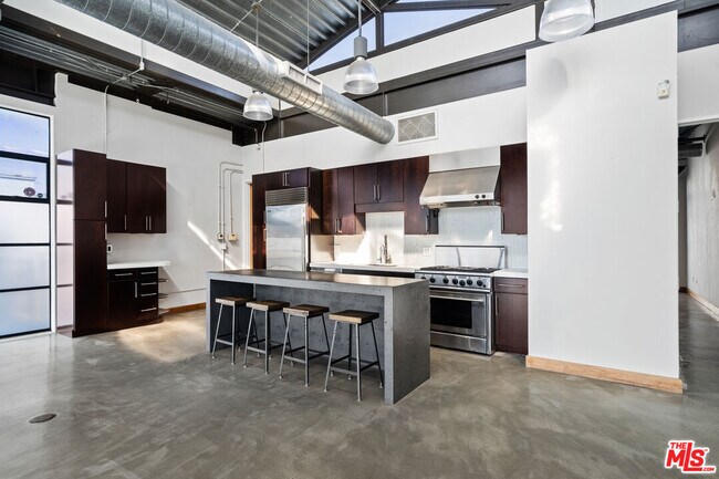 Building Photo - 1534 17th St