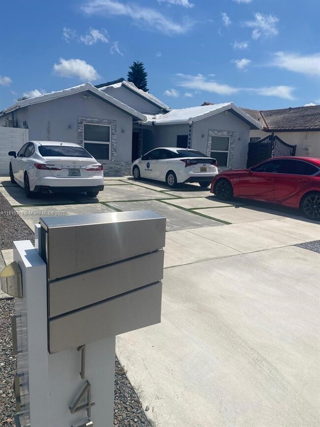 Building Photo - 14730 SW 57th Terrace
