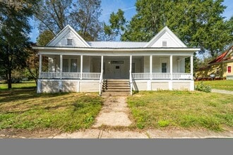 Building Photo - Talladega Beauty! Renovated 4BR/2BA with Huge Covered Porch