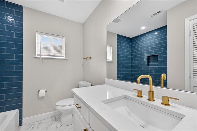 Building Photo - 3513 Sheridon Dr
