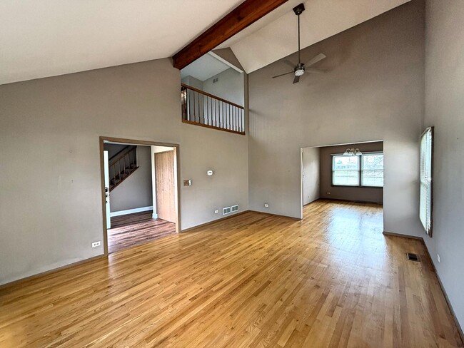 Building Photo - 1013 Pear Tree Ln