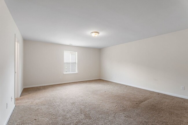 Building Photo - 317 Sportsman Dr