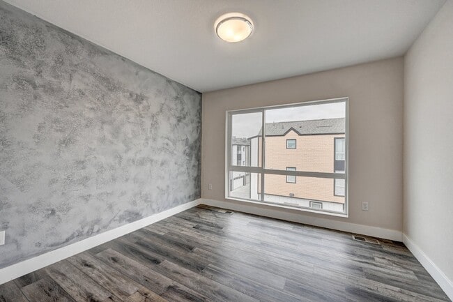 Building Photo - $2,695.95- 3 bed, 3.5 bath located in Lakewood with AC, and In Unit Laundry!