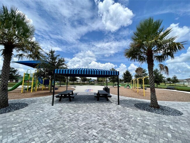 Building Photo - 11880 Little River Way