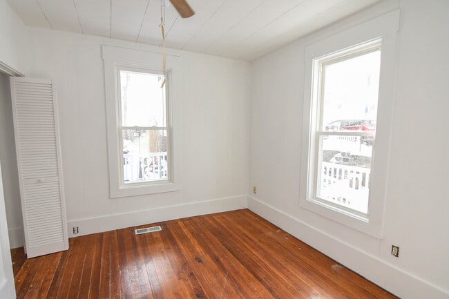 Building Photo - 23 Desmond Rd