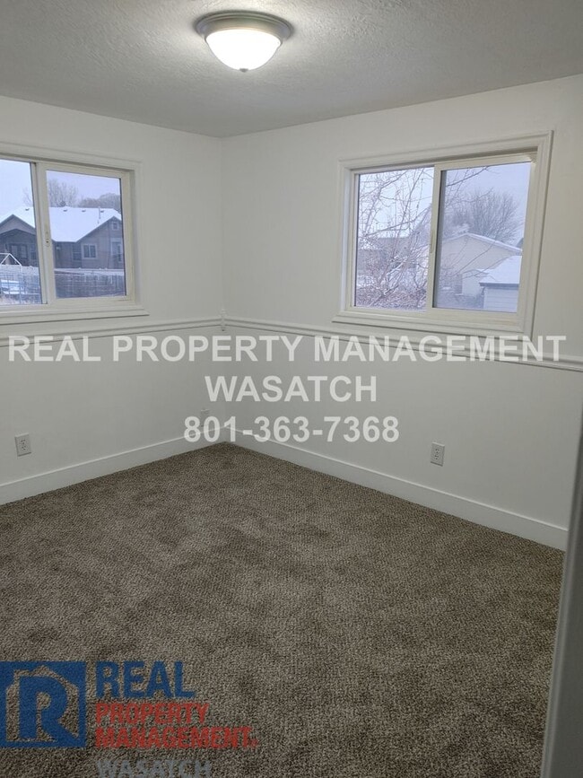 Building Photo - Take a Look at This 4 Bedroom 2 Bathroom Home in West Jordan UT!!