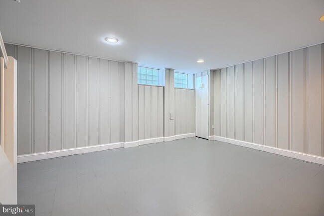 Building Photo - 1207 Dalton Rd
