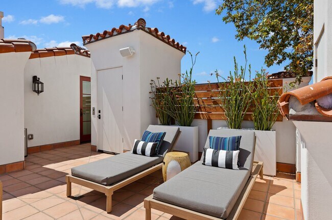 Building Photo - STUNNING  property for lease ~ Experience the Santa Barbara LIFE!