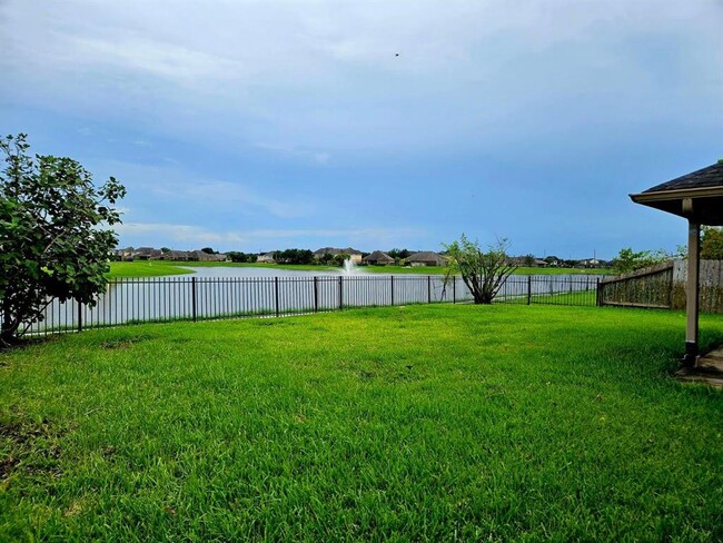 Building Photo - 707 Aqua Vista Ln