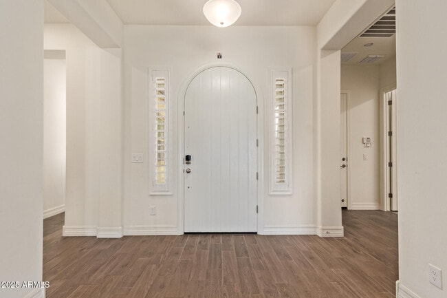 Building Photo - 2065 E Gemini Pl