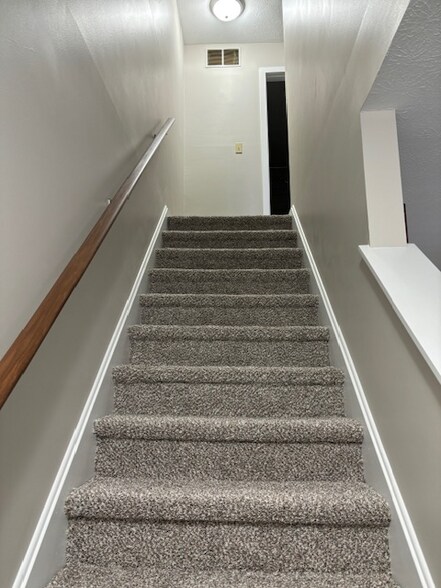 Building Photo - 5305 Big Tyler Rd