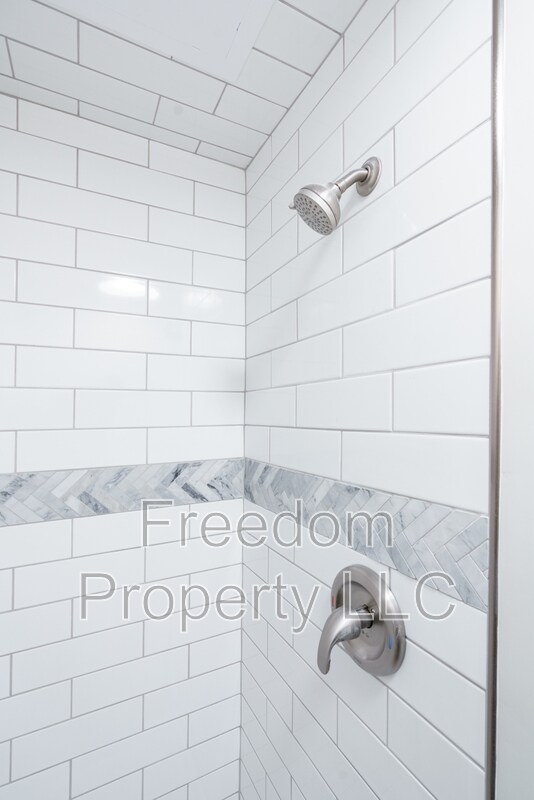 Building Photo - 27 Railroad Ave