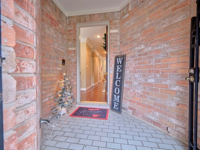 Building Photo - 16623 Manningtree Ln