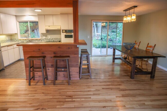 Building Photo - 2785 Malibu Way