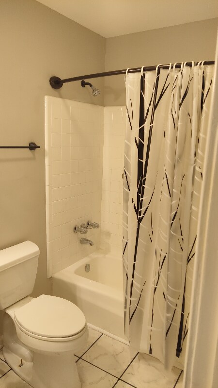 Building Photo - 3400 Cricketeer Dr