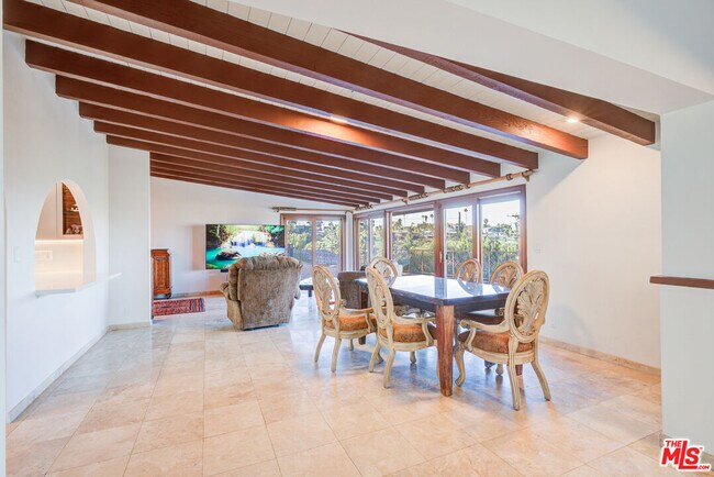 Building Photo - 4520 Gable Dr