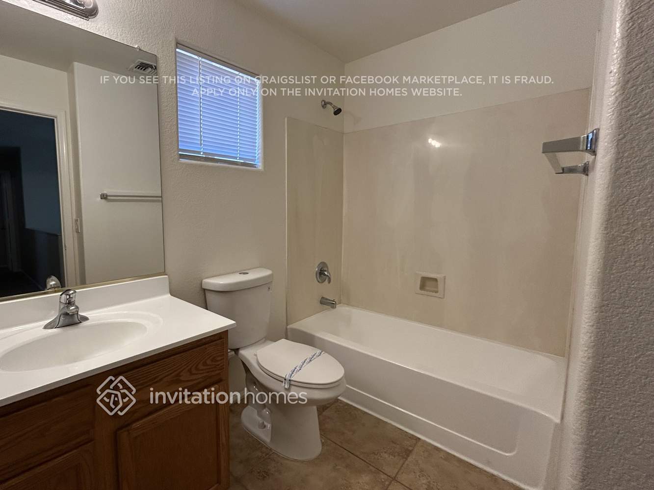 Building Photo - 16662 W Belleview St