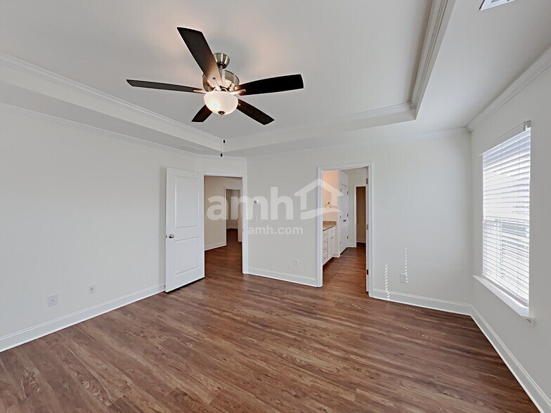 Building Photo - 406 Levon Ct