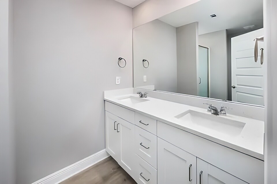 Building Photo - 319 Carmel Dr