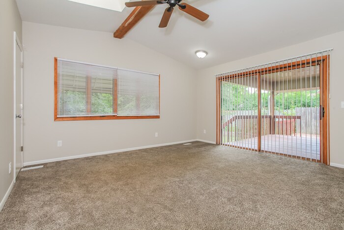 Building Photo - 5215 Ponderosa Dr