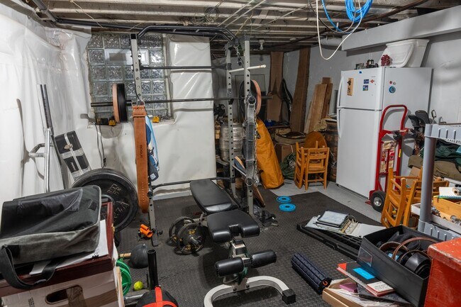 Building Photo - SHADYSIDE RENTAL
