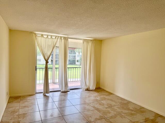 Building Photo - 8940 S Hollybrook Blvd