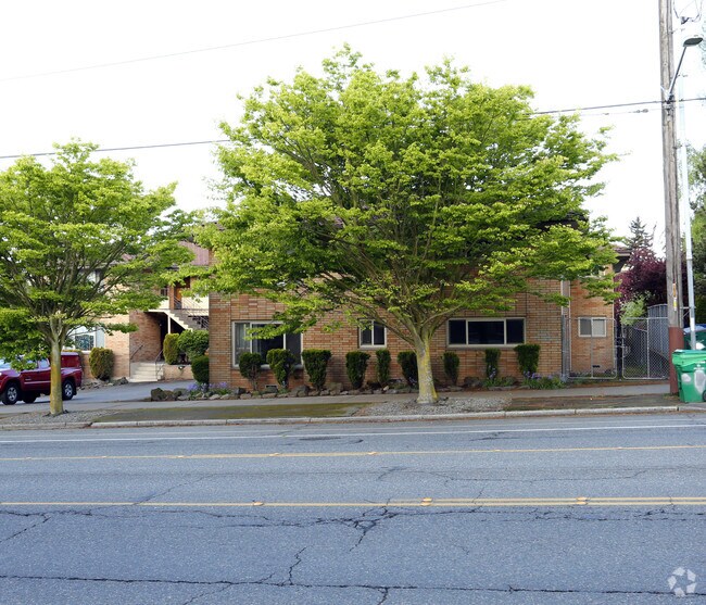 Kelly Court 6201 24th Ave NW Seattle WA 98107 Apartment Finder