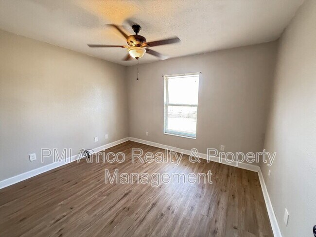 Building Photo - 13670 Highland Rd