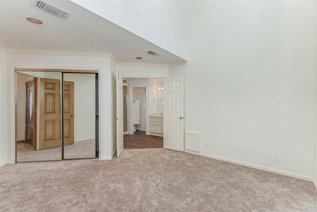 Building Photo - 18242 Vinland Dr