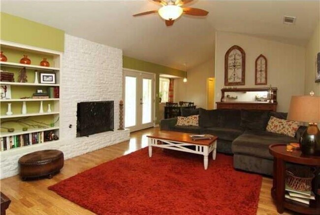 Primary Photo - 6301 Emory Ln