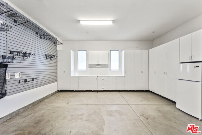 Building Photo - 12705 Bluff Creek Dr