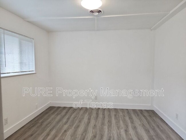 Building Photo - 1503 Braes Ridge Dr