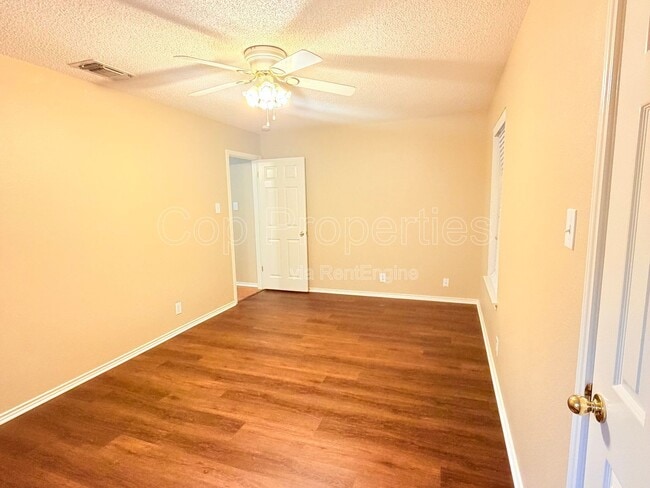 Building Photo - 15022 Polynesian