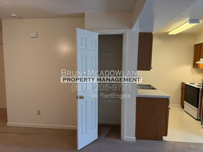 Building Photo - 6523 Doe Creek Way