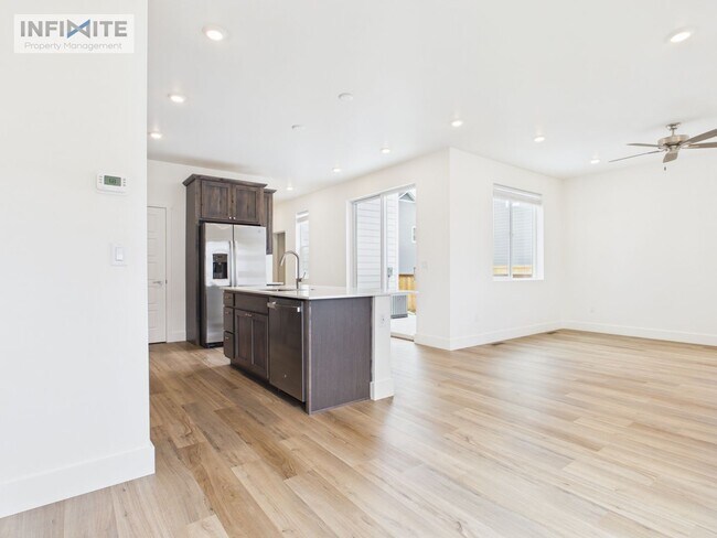 Building Photo - 4814 Briarwood Ln