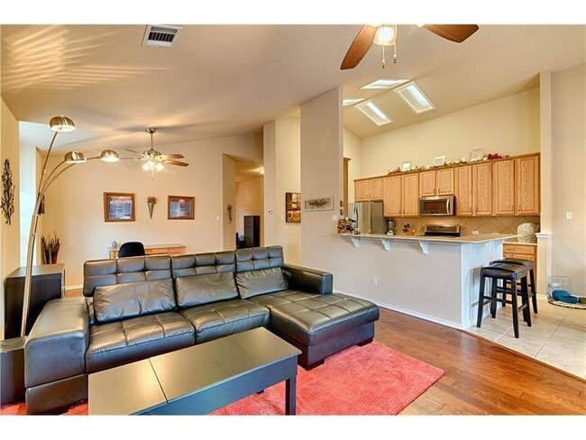 Building Photo - 3321 Tavistock Dr