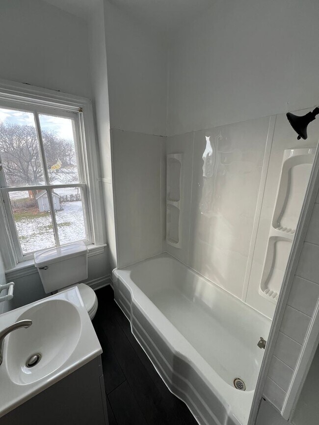 Building Photo - 201 Nashville Blvd