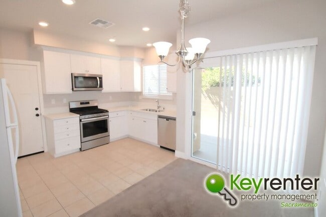 Building Photo - 3234 Sher Ct