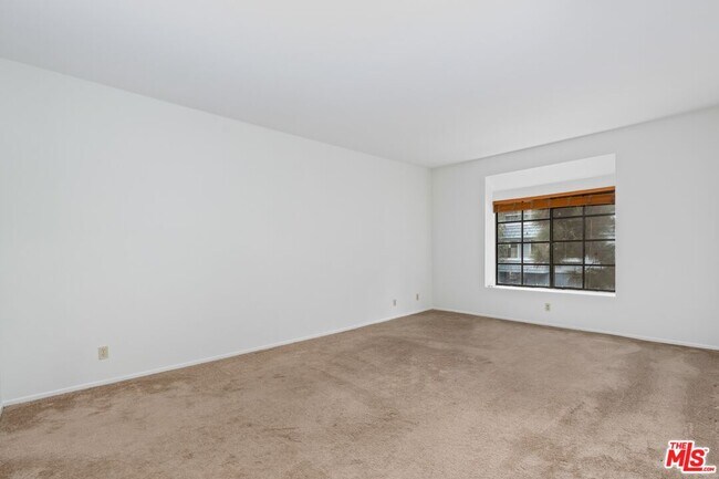 Building Photo - 306 Bora Bora Way