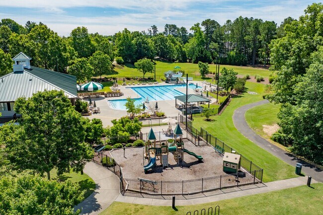 Building Photo - NEW LISTING in Cary NC!!