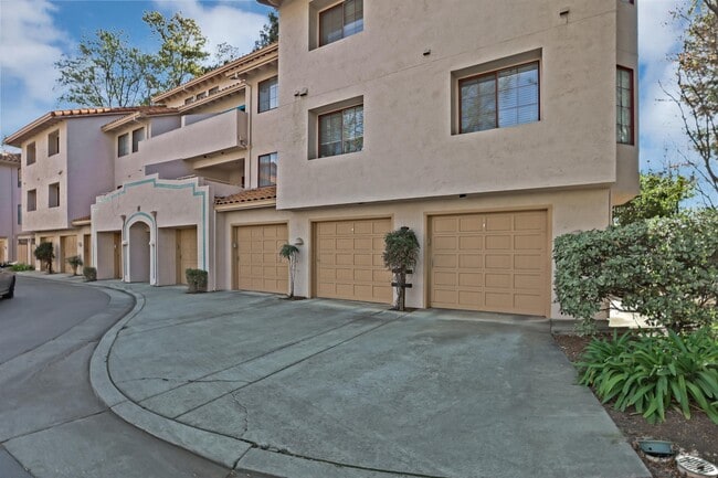 Building Photo - 10252 Danube Dr