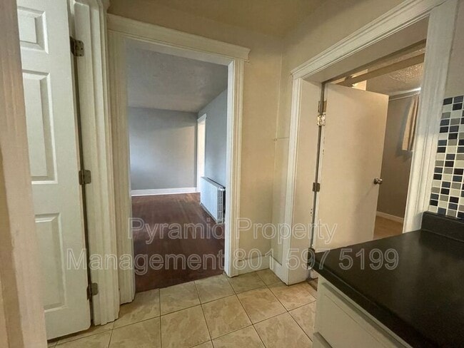 Building Photo - 194 N 100 E