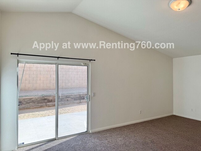Building Photo - Spacious 4 Bed Home in Copper Hills Neighb...