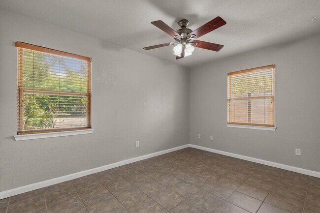 Building Photo - 7604 Robalo Rd