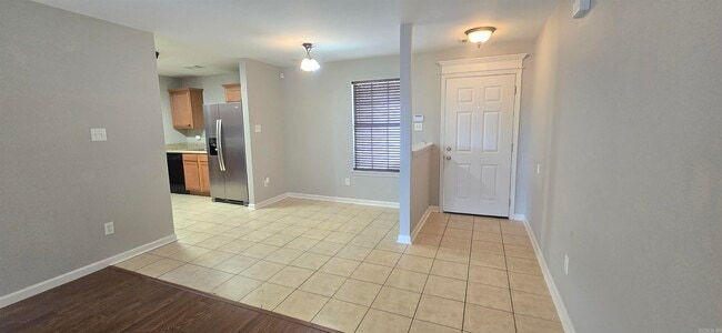 Building Photo - 15355 Oak Glen Dr