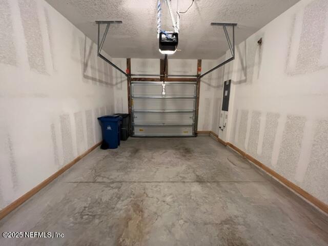 Building Photo - 726 Servia Dr
